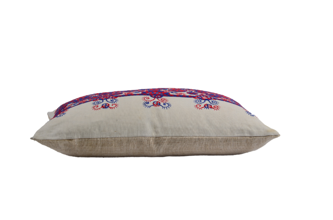 Pillow: Embroidered handwoven antique Hungarian hemp - P501
