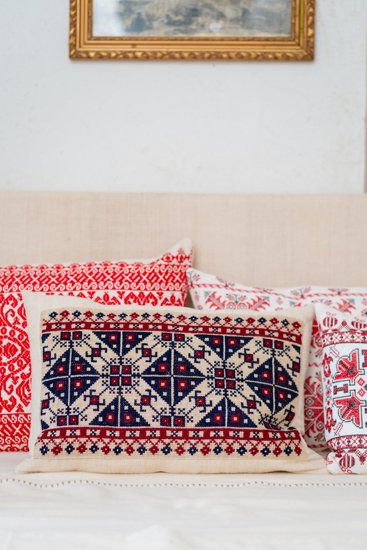 Pillow: Embroidered handwoven antique Hungarian hemp - P502