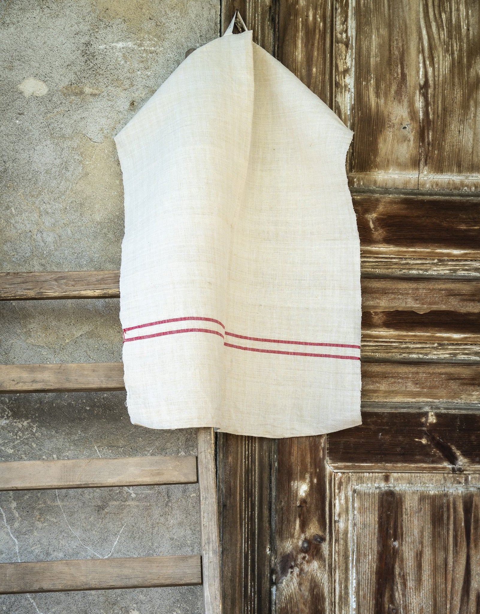 Towel: Handwoven antique Hungarian hemp - T05