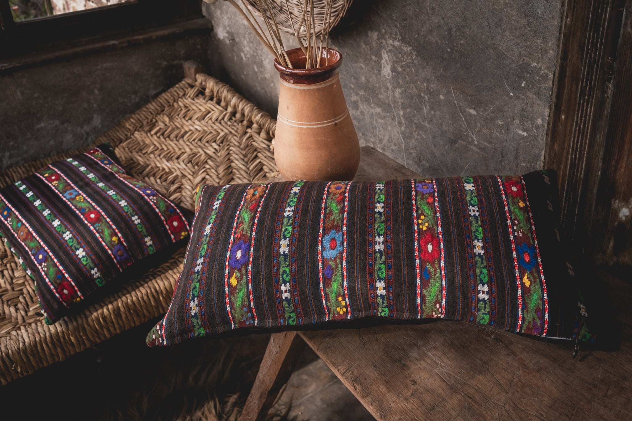 Pillow: Artifact textile, handwoven in Romania - P411
