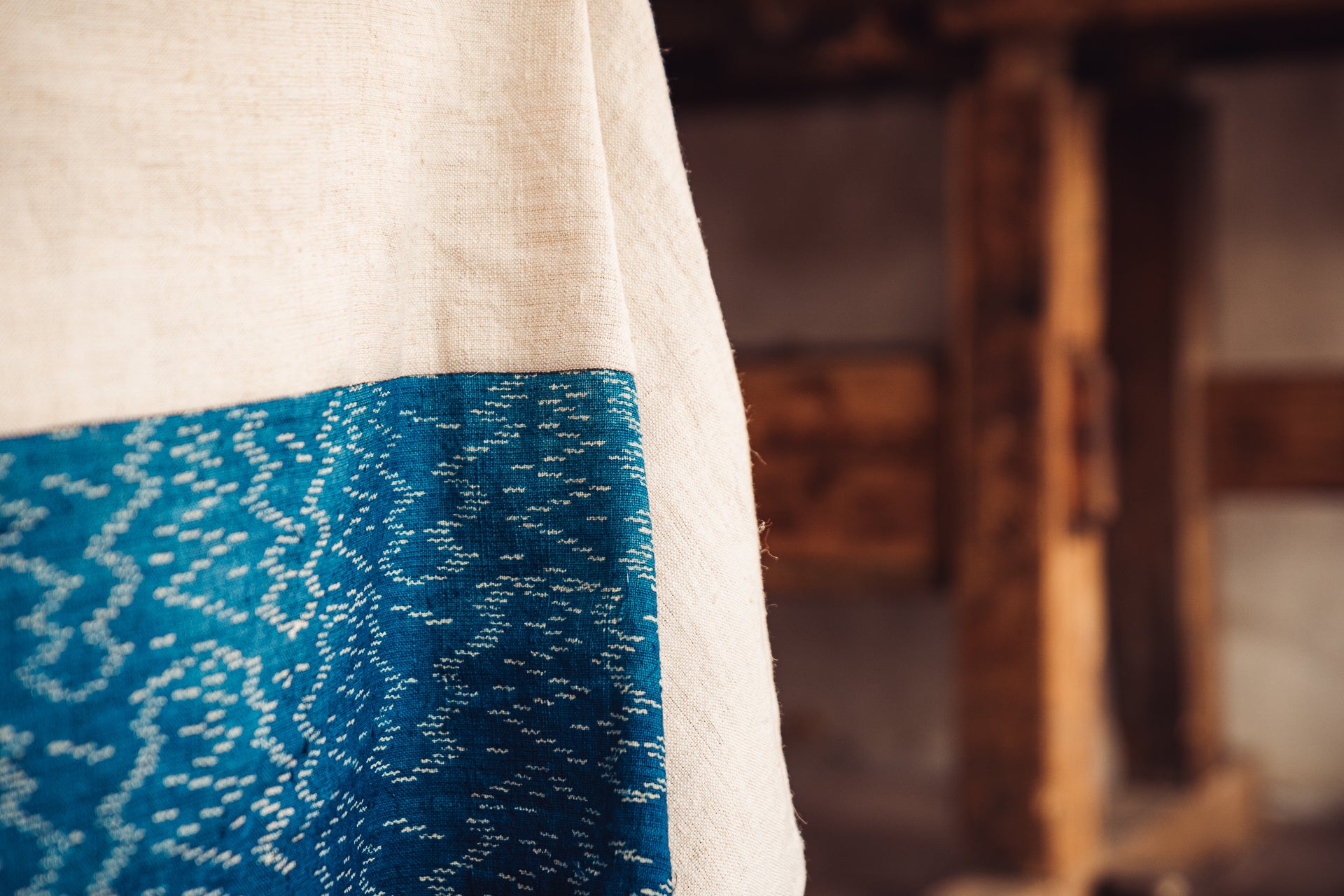Table Cloth: Antique handwoven Hungarian hemp - TW114